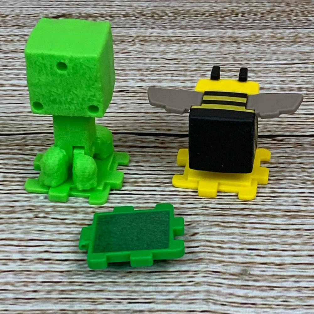 Minecraft Mini‎ Figures Creeper & Bee Set Toy Collectibles
